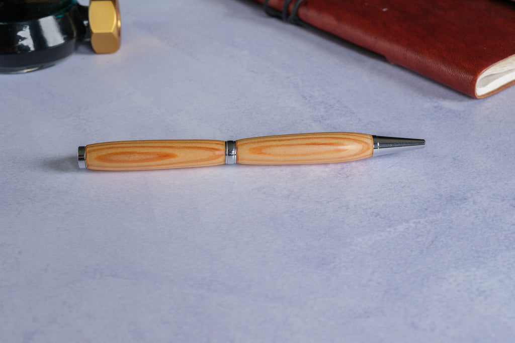 Grenen kroeg hout - ballpoint pen